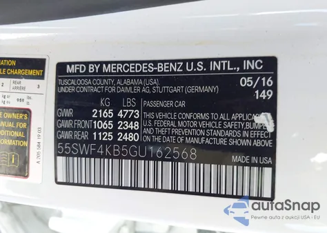 2016 Mercedes-Benz C 300 4Matic z USA, uszkodzony, nr VIN 55SWF4KB5GU162568